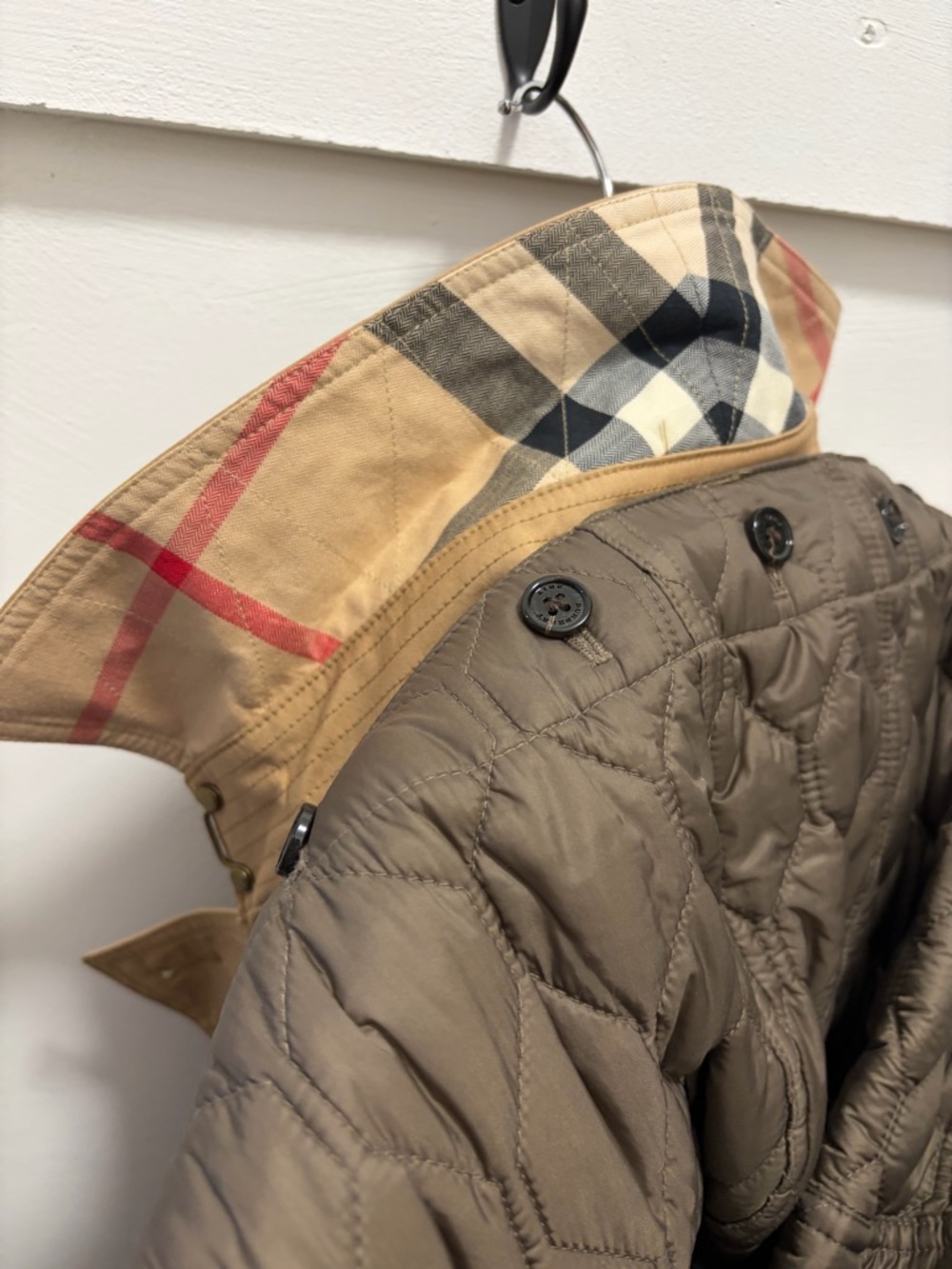 Burberry Tan/Camel Double-Breasted Trench Coat with Detachable Hood and Lining - Picture 9 of 12